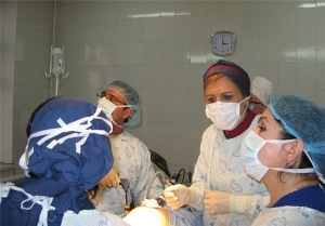 معرفي دكتر الهام اكبري به عنوان اولين جراح زنان ايران در تاجيكستان