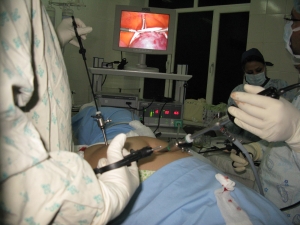 اعزام نخستین گروه از متخصصان جراح جمعیت هلال احمر به تاجیکستان/انجام 11 مورد عمل جراحی لاپاراسکوپی در مدت 3روز